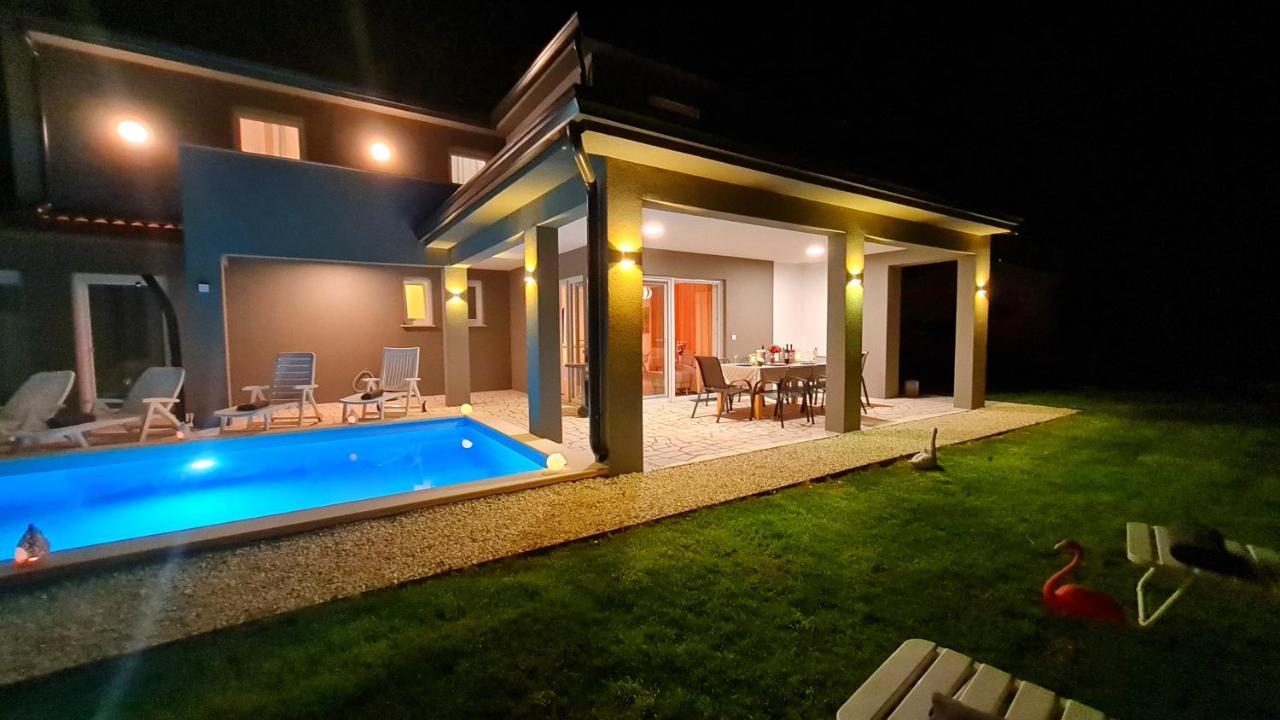 Villa Robert Kaštelir Εξωτερικό φωτογραφία