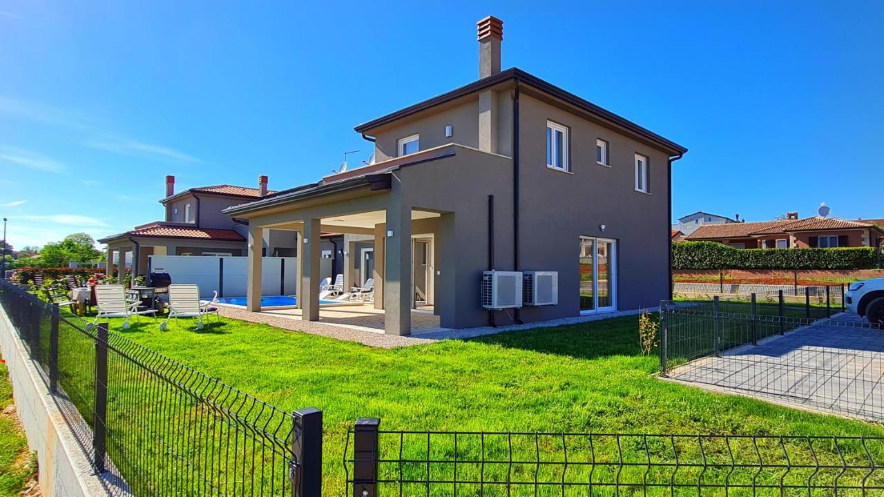 Villa Robert Kaštelir Εξωτερικό φωτογραφία