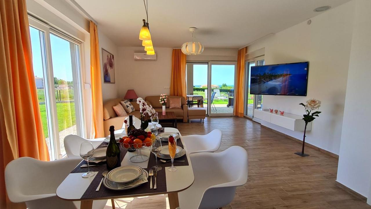 Villa Robert Kaštelir Εξωτερικό φωτογραφία