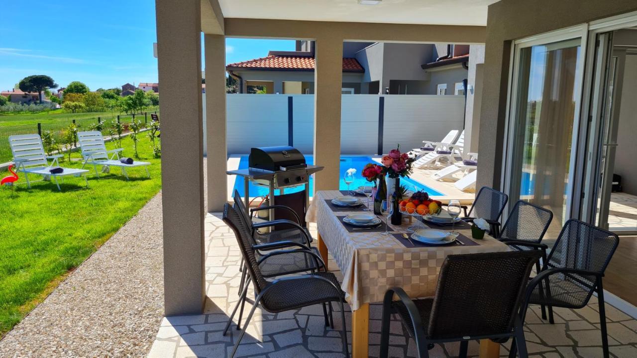 Villa Robert Kaštelir Εξωτερικό φωτογραφία