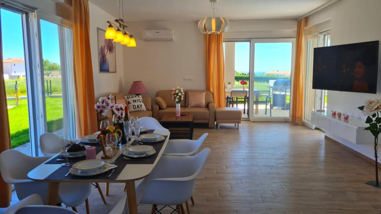 Villa Robert Kaštelir Εξωτερικό φωτογραφία