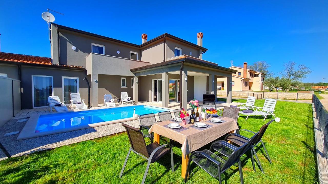 Villa Robert Kaštelir Εξωτερικό φωτογραφία
