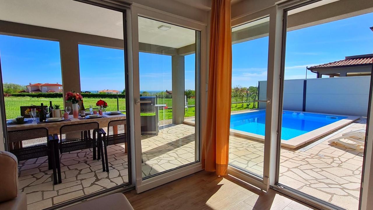 Villa Robert Kaštelir Εξωτερικό φωτογραφία